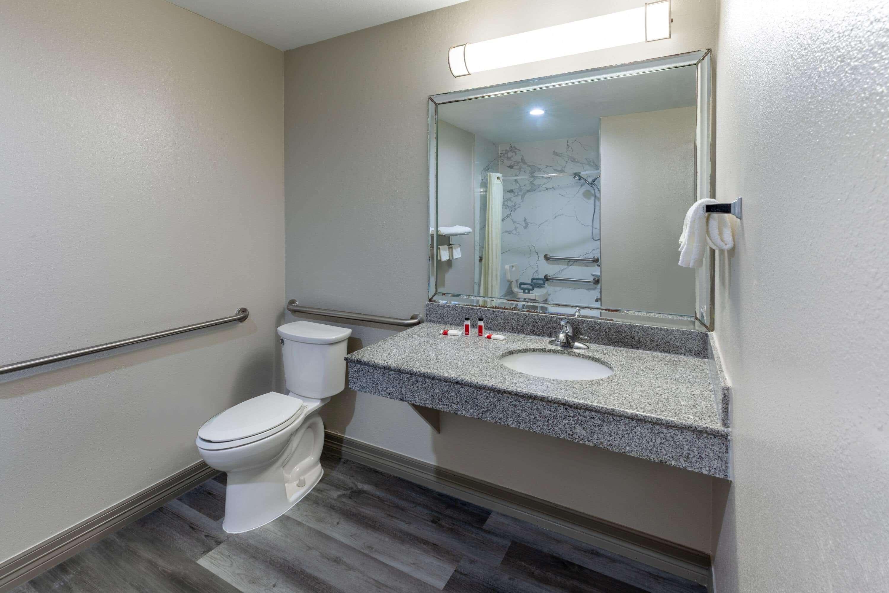 Days Inn By Wyndham Baytown Tx Exterior photo