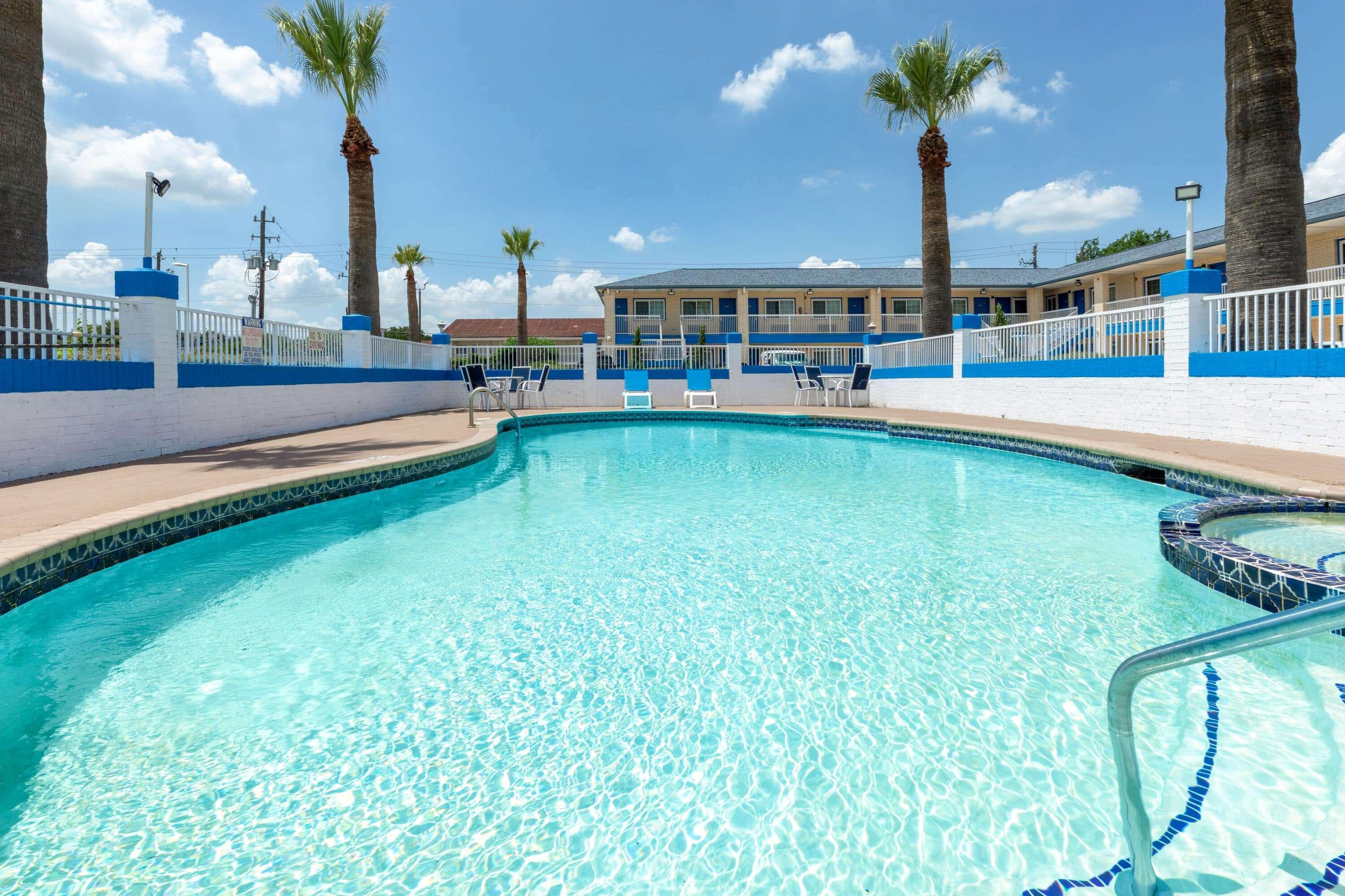 Days Inn By Wyndham Baytown Tx Exterior photo